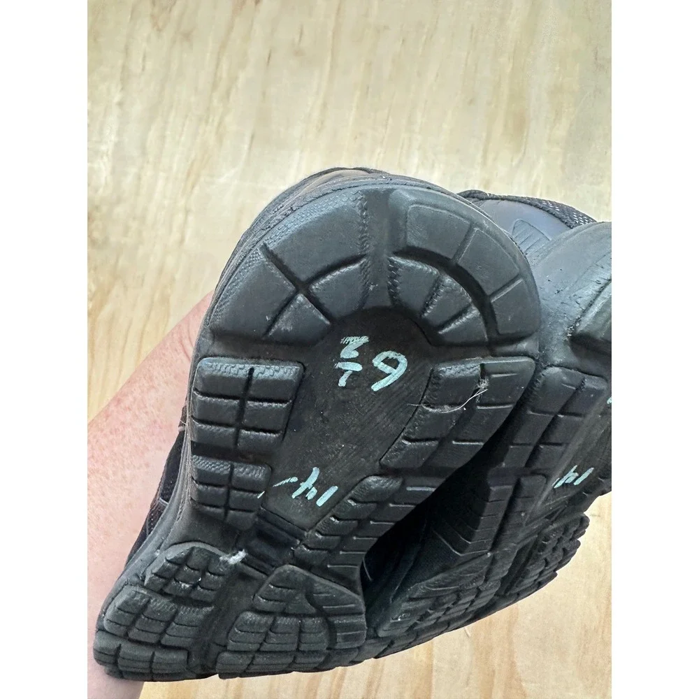 Asics GT-1000 8 Womens Running Shoes Triple Black 1012A460‎ Size 6.5